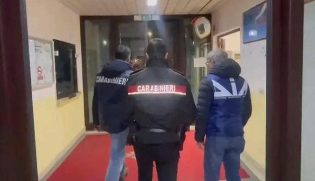 DIA Carabinieri droga sequesto Poliziotti Polizia corrotti organizzazione criminale regione lazio infolazio24 news