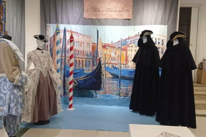 moda_italia_Venezia_700_Trastevere_omaggio_Casanova_InfoLazio24_lazio_news_ANSA