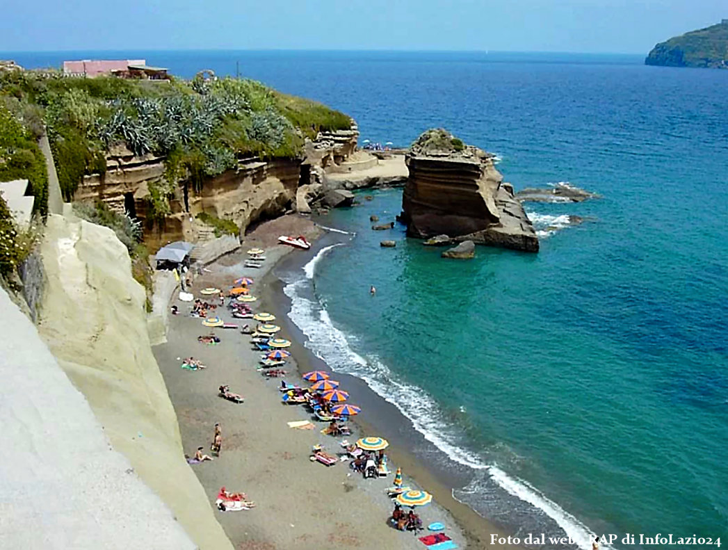 IL MARE DEL LAZIO E’ BELLO eccellente ambiente controlli prevenzione laghi regione informazione infolazio 24 Ventotene Cala Nava