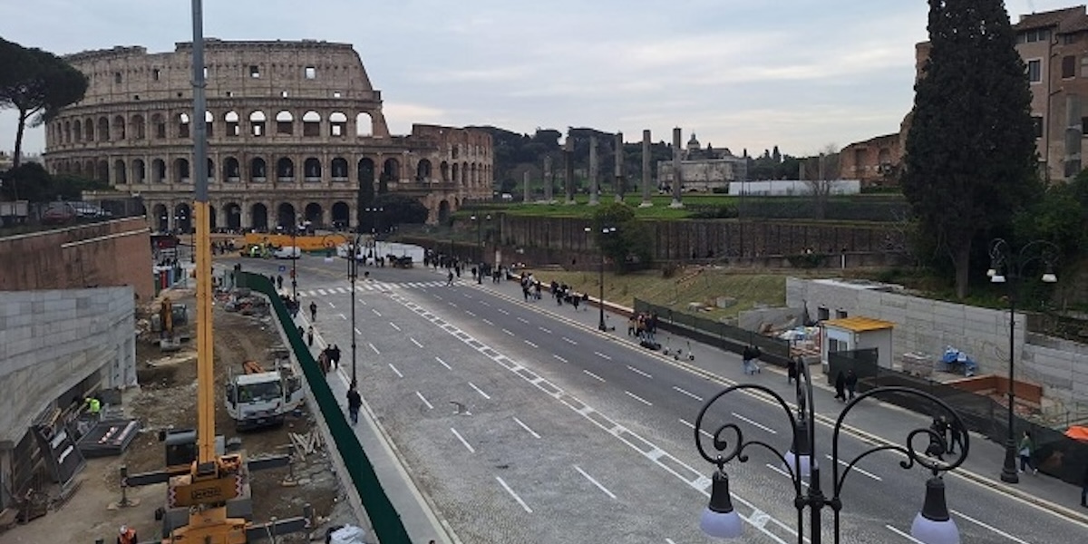 GUERRA ALLE BUCHE. ROMA CAMBIA LE REGOLE SUGLI SCAVI STRADALI